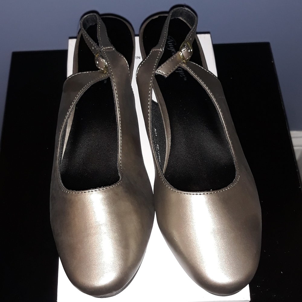 NIB - Angel Steps Slingbacks - Picture 2 of 6